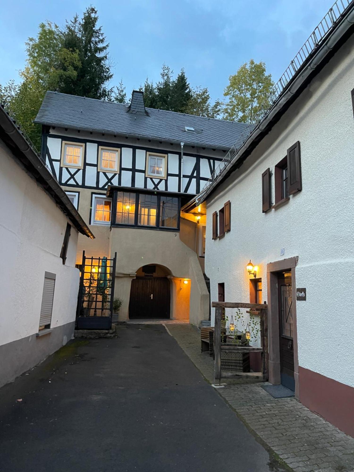 Ferienhaus Eifelstuben Mit Charme - Bauernstube Vulkaneifel - Naehe See Und Burgruine Ulmen Exteriör bild